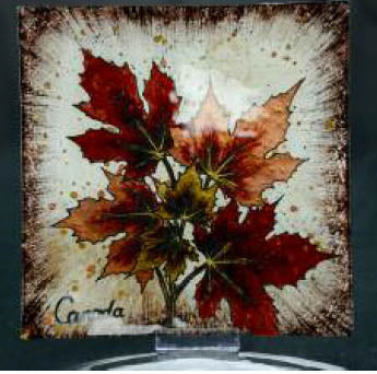 CANADA SOUVENIR SERVING TRAY MAPLE LEAF GLASS 9.5X9.5IN