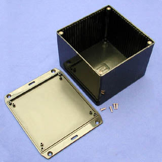 PROJECT BOX 4.7X4.7X3.7IN PLAS BLACK WITH FLANGED LID{{