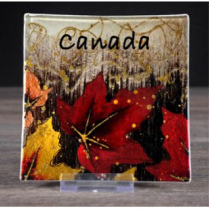 CANADA SOUVENIR MAPLE LEAF PLATE