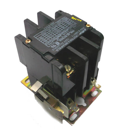 CONTACTOR AC 120V 3P1T 40A/600V 600VAC WITH 10A/250VAC AUX CHMT